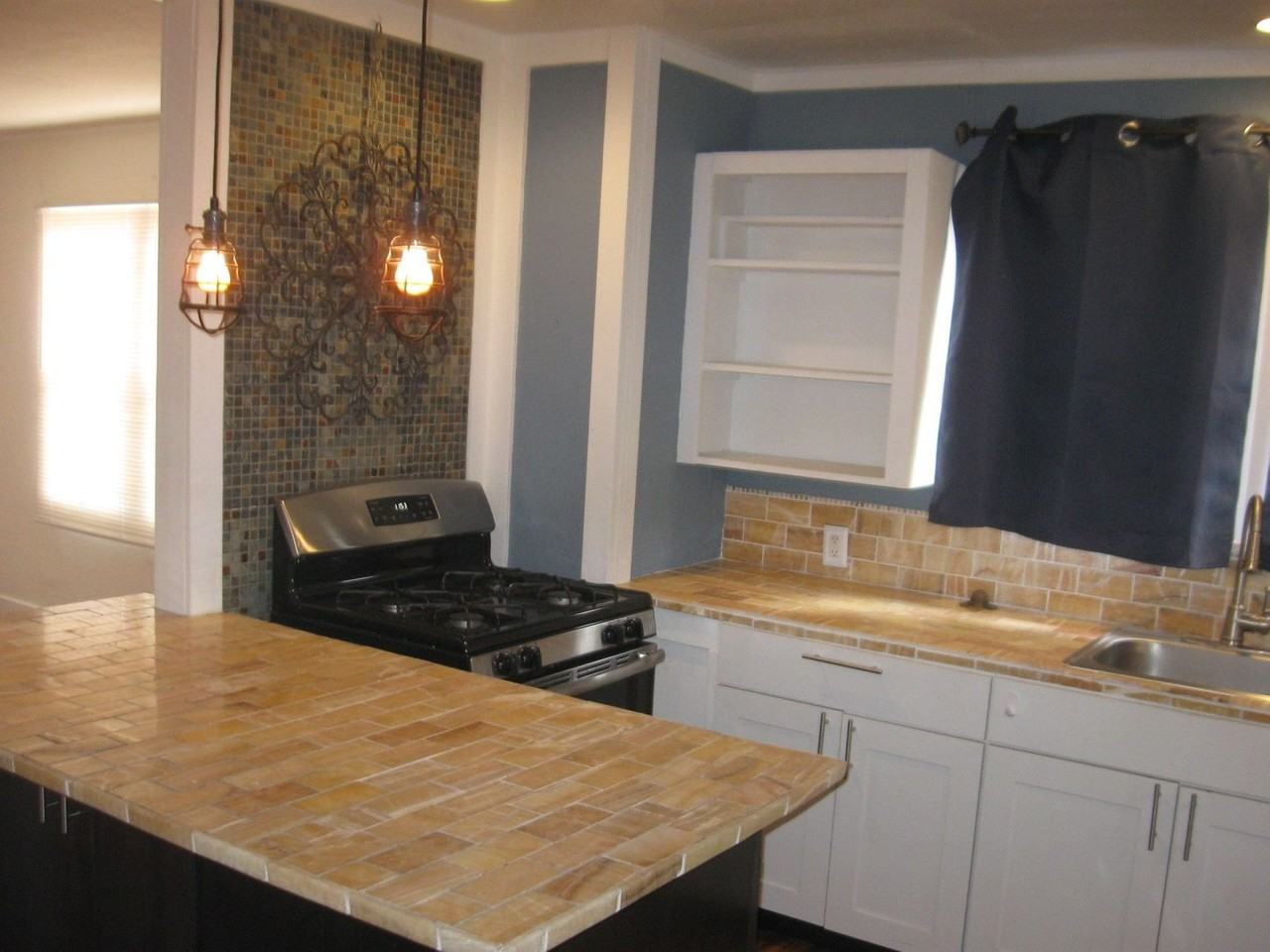 140 North Ave - Photo 3 of 9
