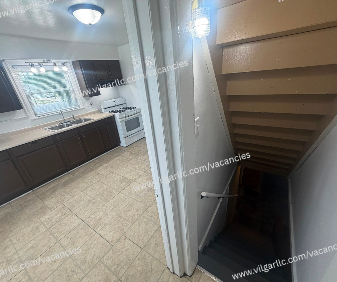 1353 Chase St - Photo 6 of 25
