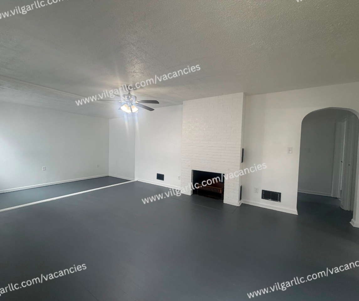 1353 Chase St - Photo 7 of 25