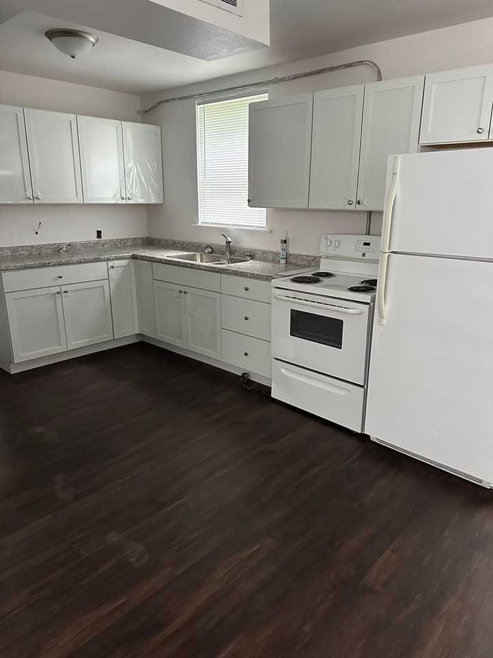 517 Nicholas St - Photo 2 of 9