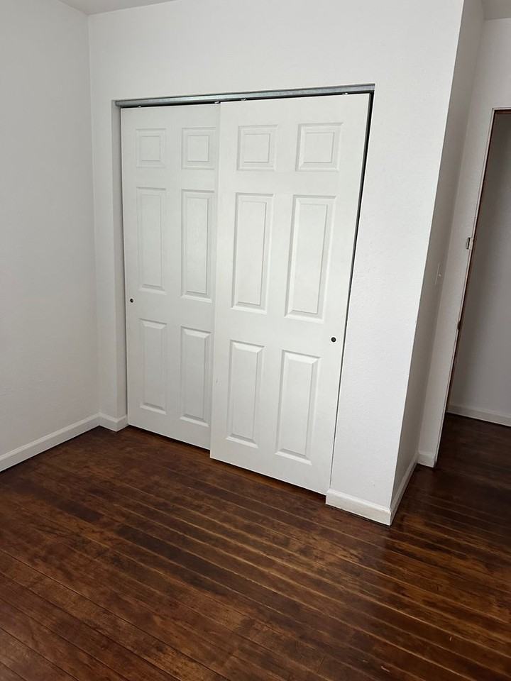 517 Nicholas St - Photo 5 of 9