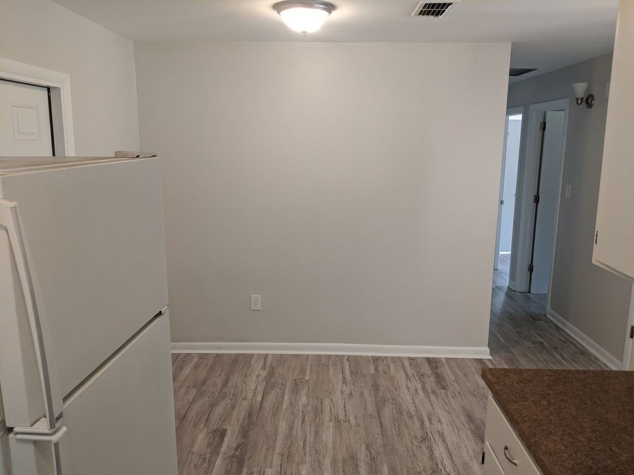 2608 Ridgeway St - Photo 4 of 8