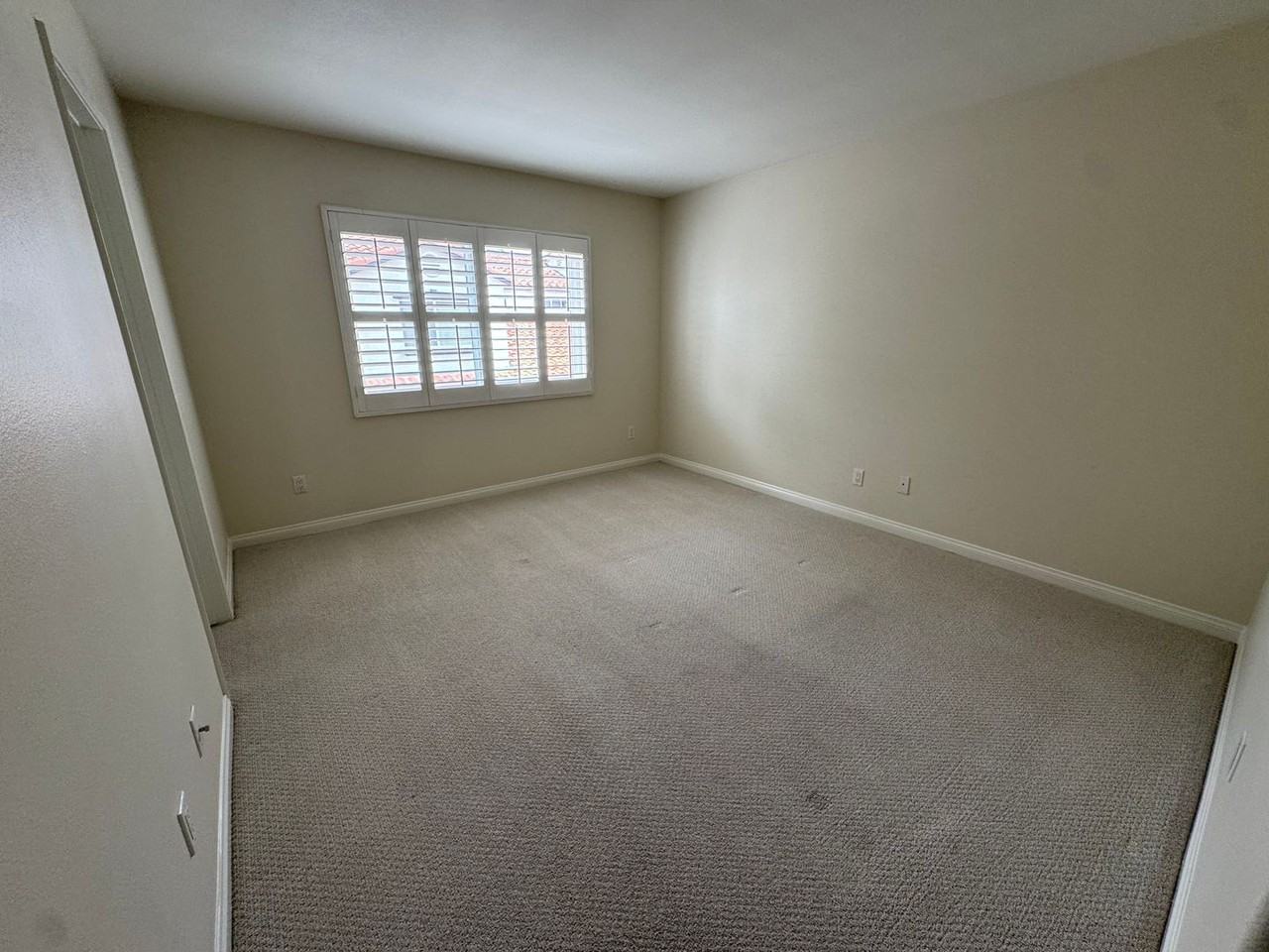 3231 Royal Oaks Dr - Photo 6 of 16