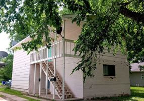 featured image of 615 W 12th St #2