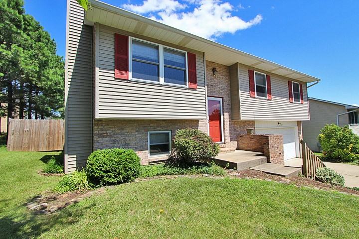 1954 Longview Dr - Photo 2 of 24