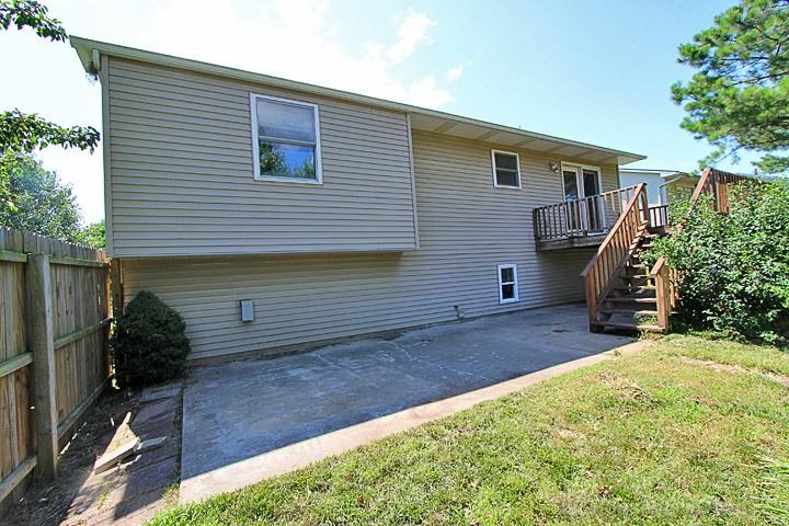 1954 Longview Dr - Photo 4 of 24