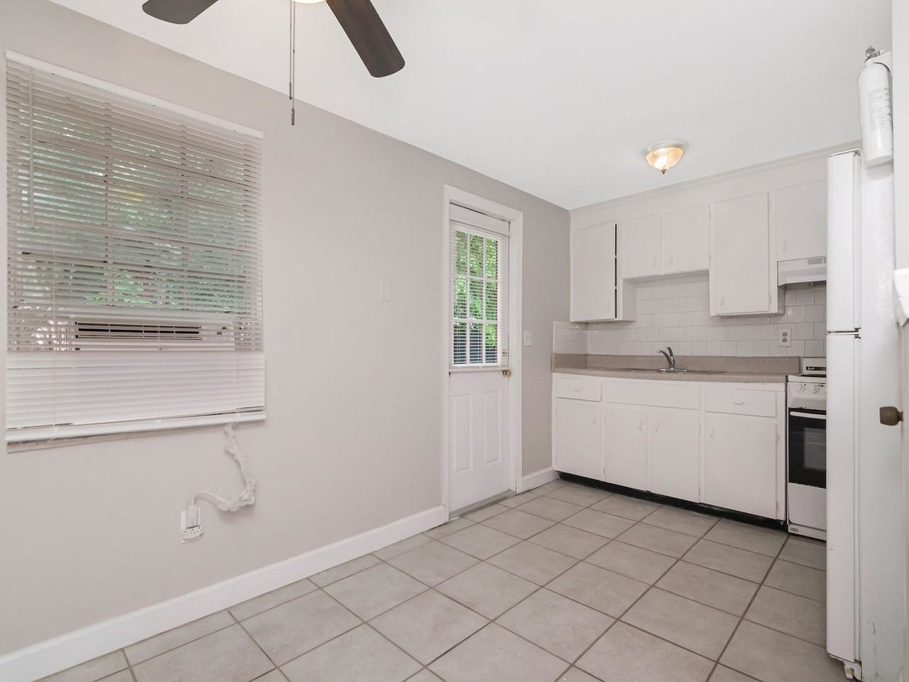 104 Karde Ln #A - Photo 7 of 24