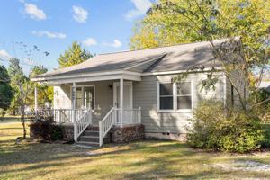 featured image of 400 Sandy Point Rd