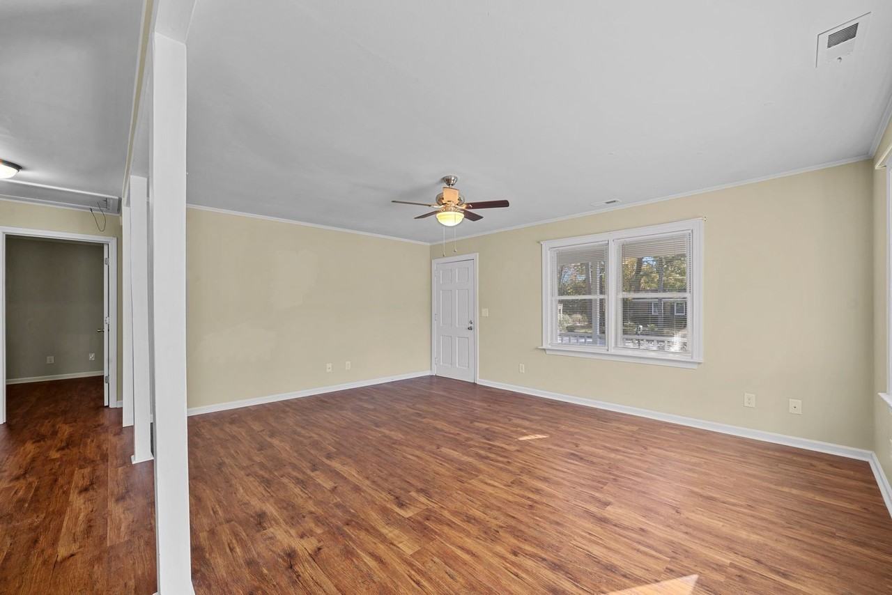 400 Sandy Point Rd - Photo 4 of 18