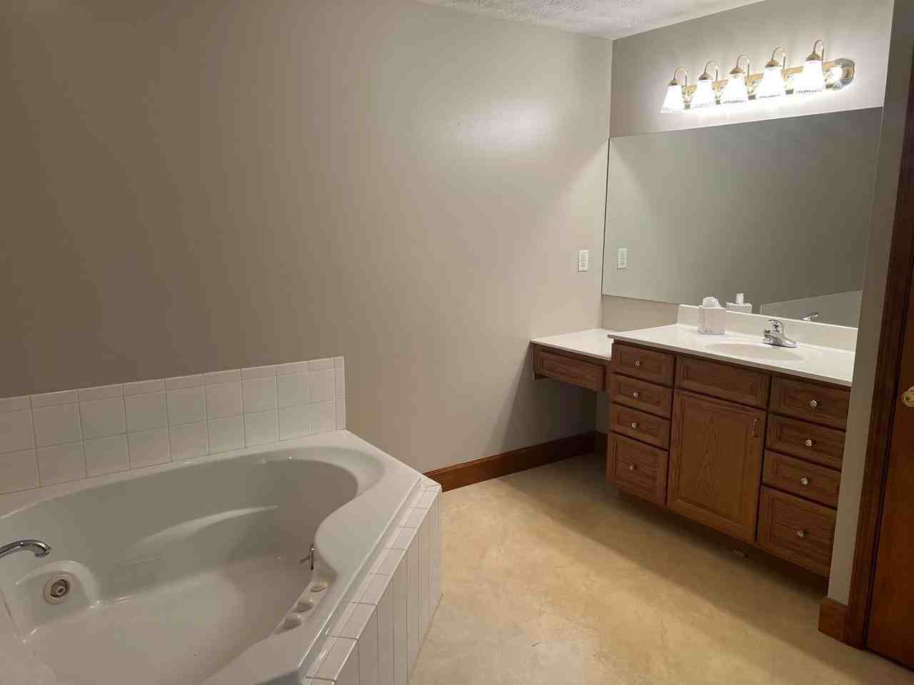 1201 Heartland Dr - Photo 6 of 21