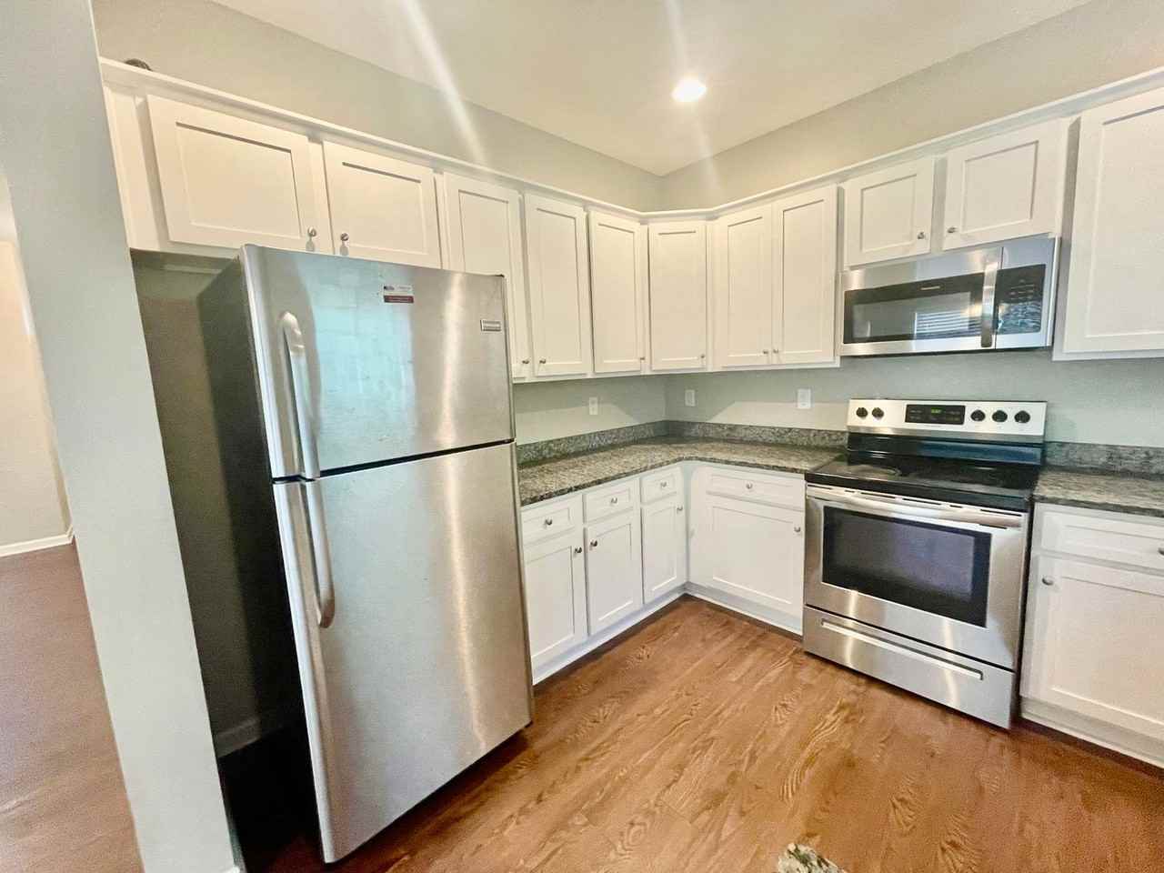 1214 Oak Haven Dr - Photo 5 of 18