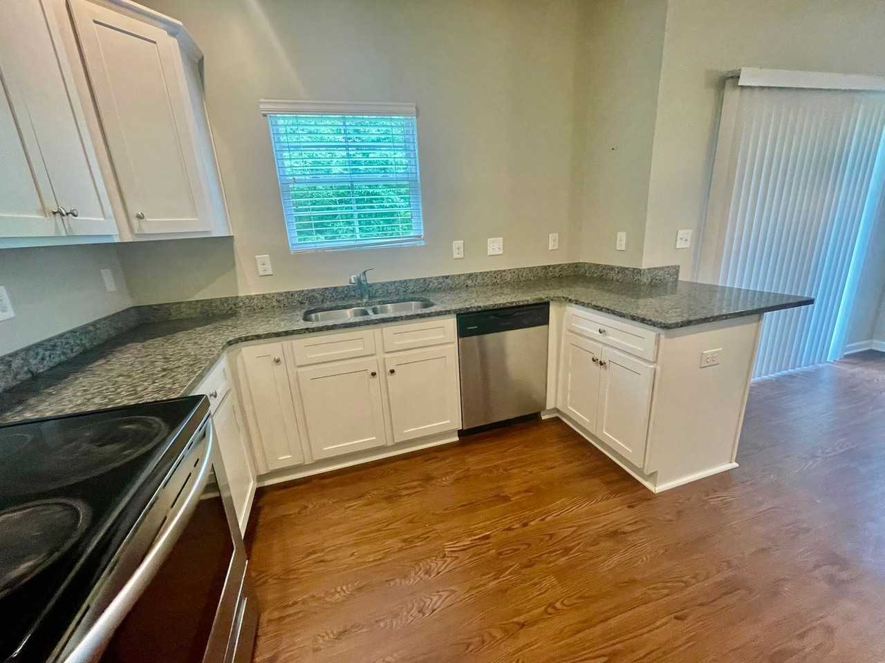 1214 Oak Haven Dr - Photo 6 of 18