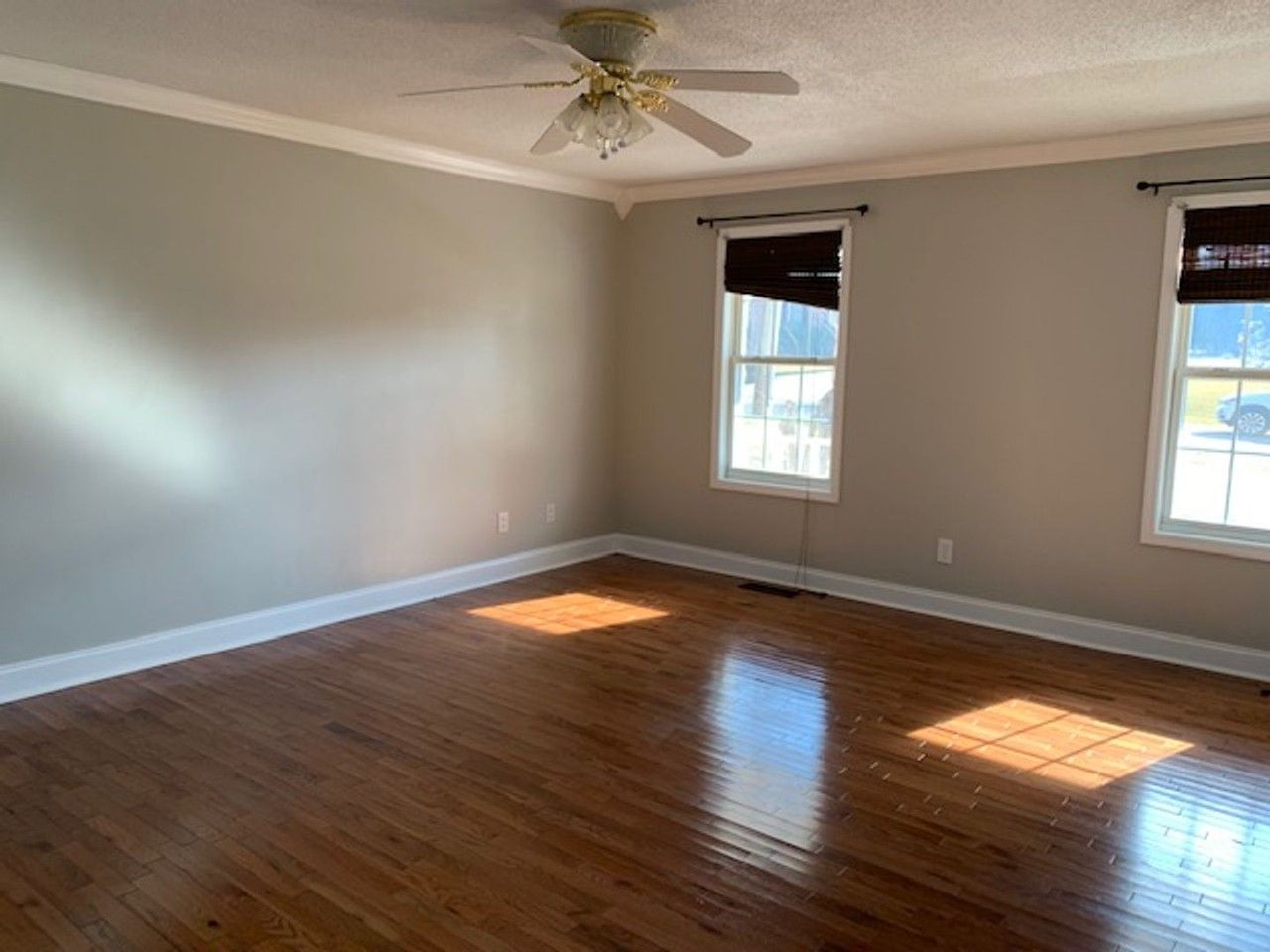 29125 Henderson Cir - Photo 7 of 17