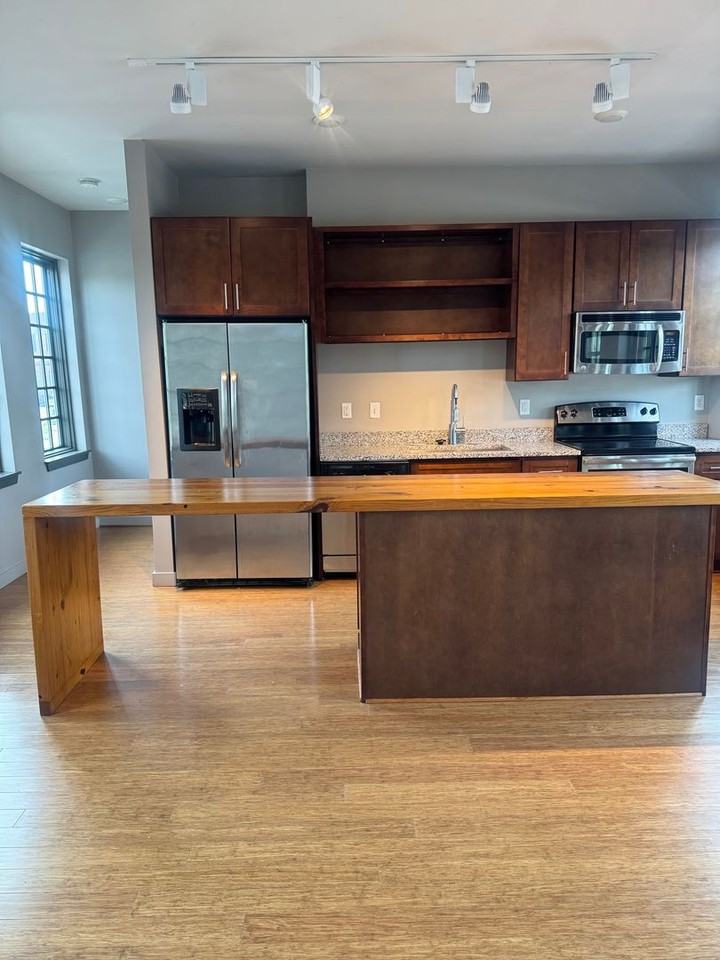 3000 Falls Rd - Photo 4 of 8