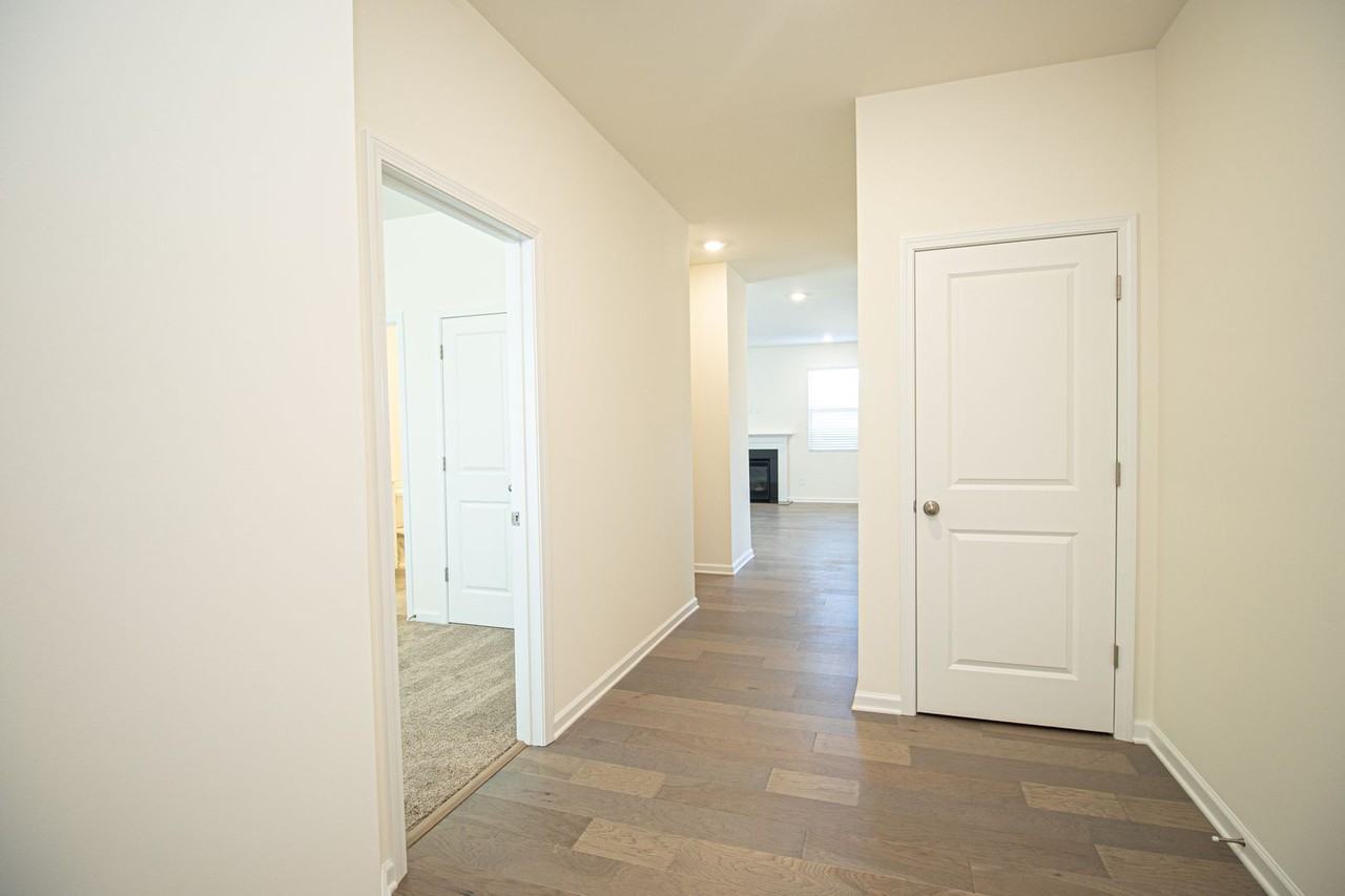 1528 Felthorpe Way - Photo 2 of 38