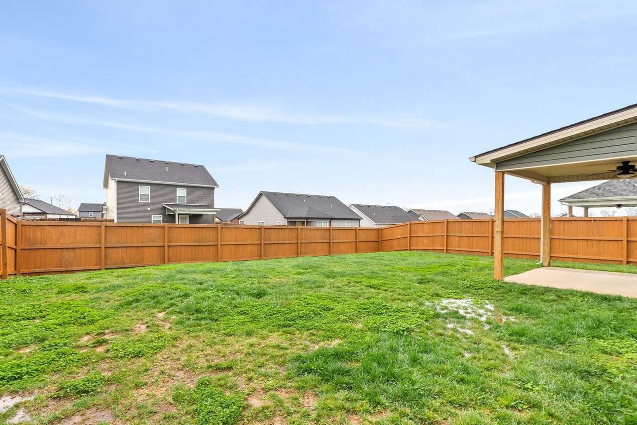 898 Lutz Ln - Photo 6 of 9