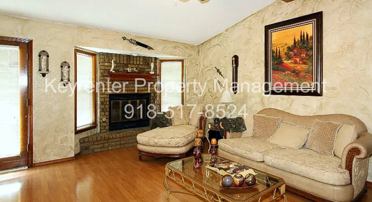 1541 S 137th East Ave - Photo 4 of 6