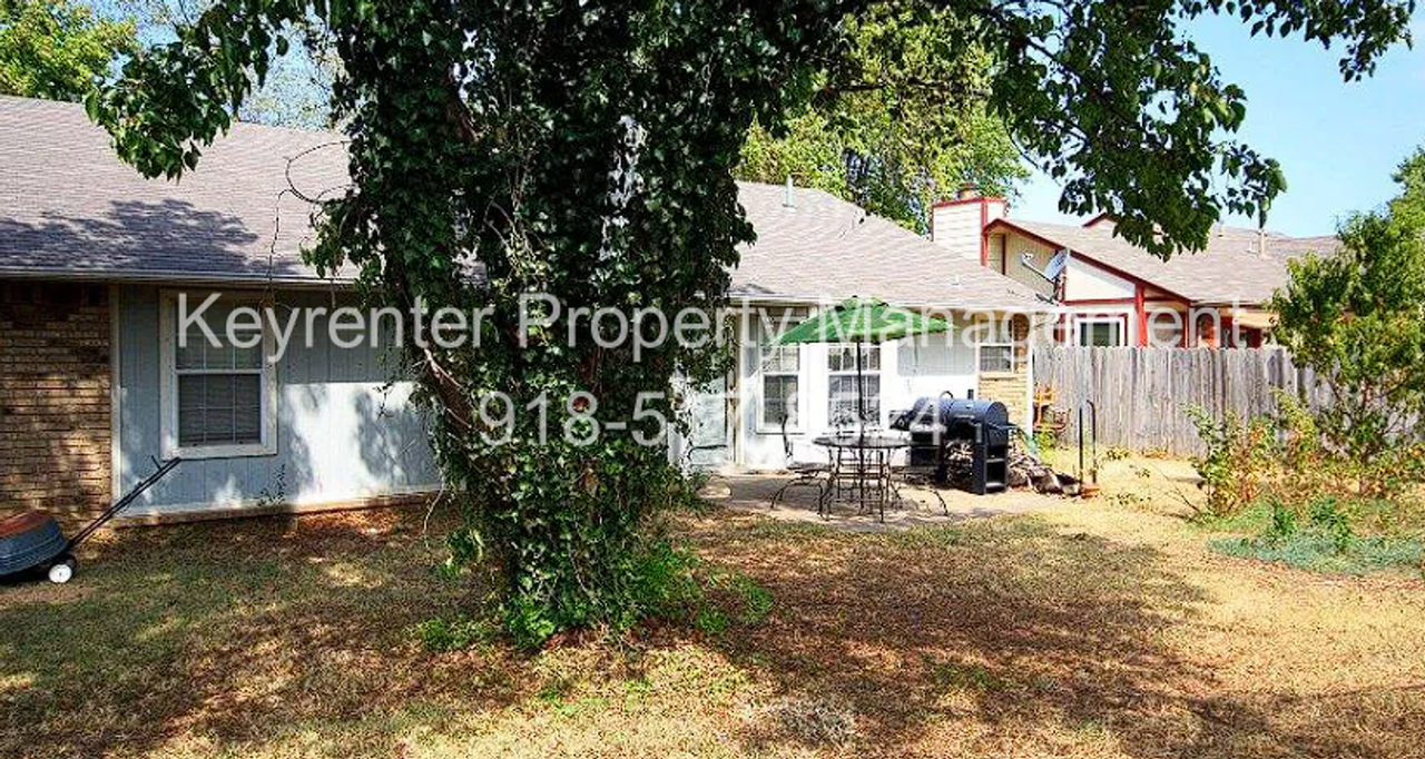 1541 S 137th East Ave - Photo 5 of 6