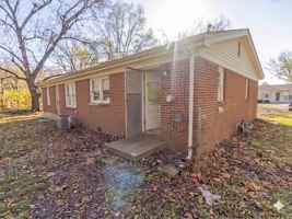 featured image of 416 Spring Dr