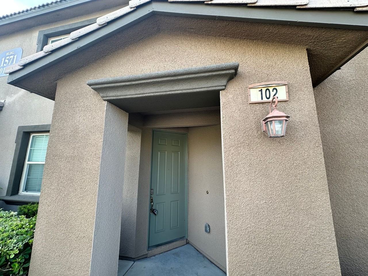 1571 Plaza Centre Dr - Photo 3 of 21