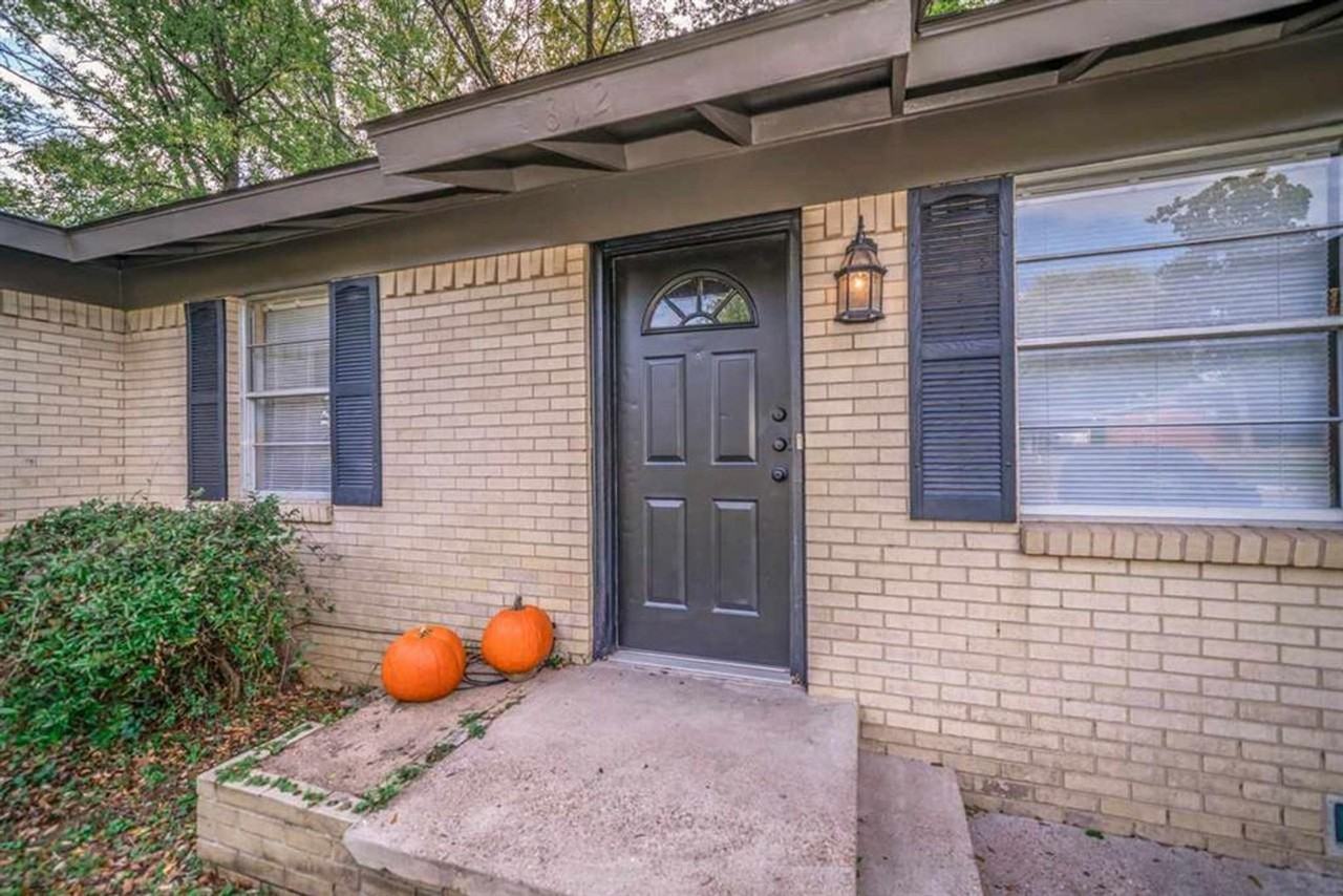 812 Glencrest Ln - Photo 2 of 36