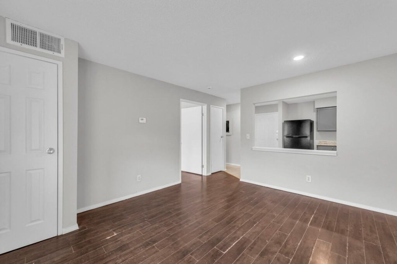 1500 E 29th St - Photo 6 of 29
