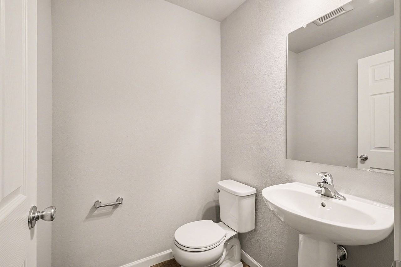 1619 Reagan Ln - Photo 6 of 22
