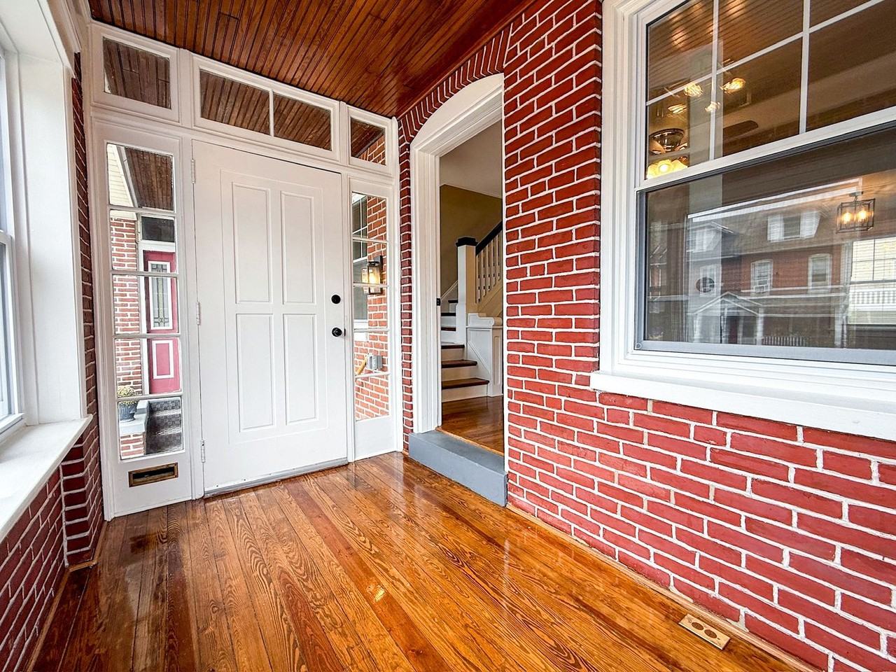 412 1st Ave - Photo 3 of 33