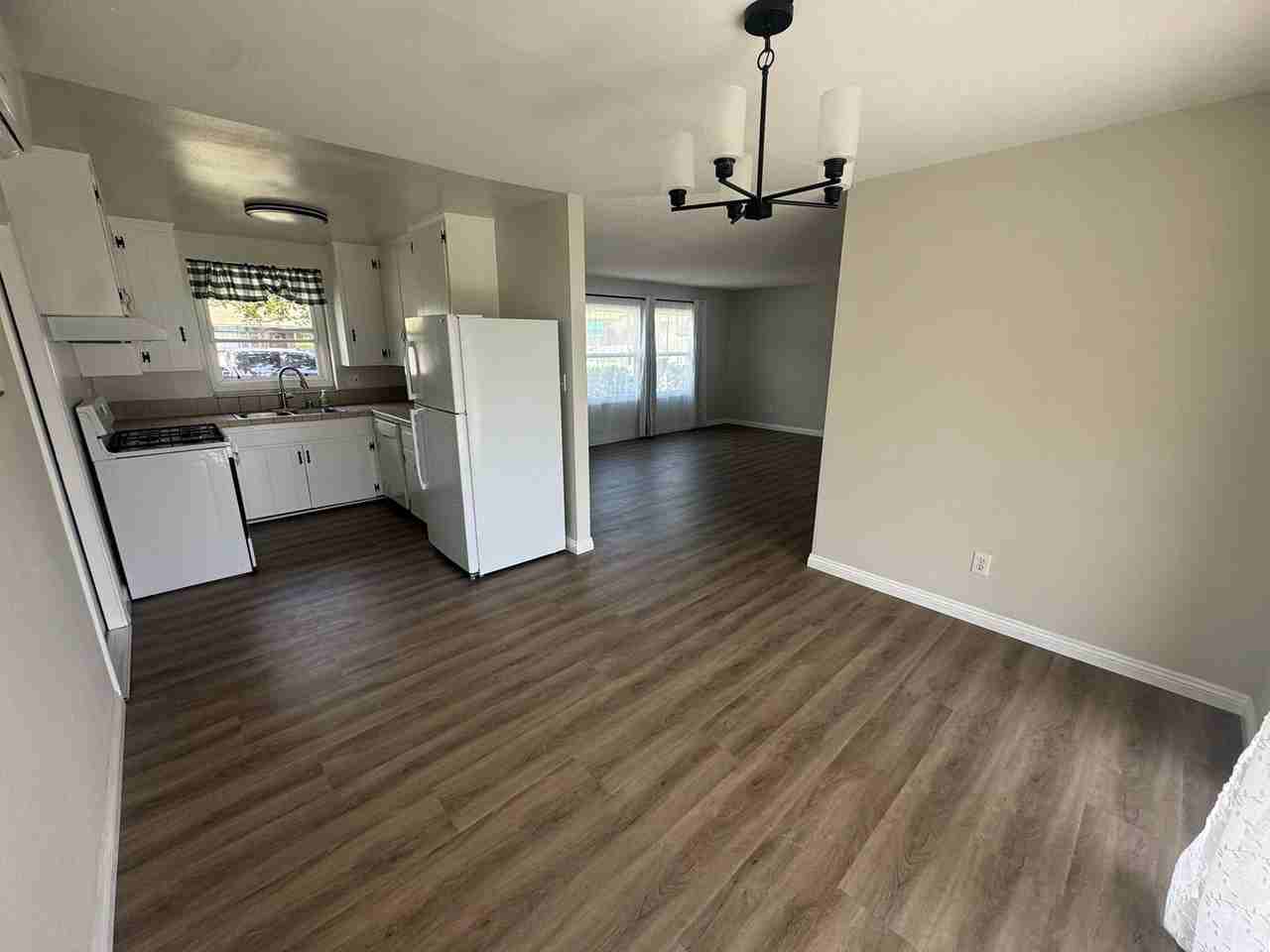 1071 Osage Dr - Photo 5 of 19