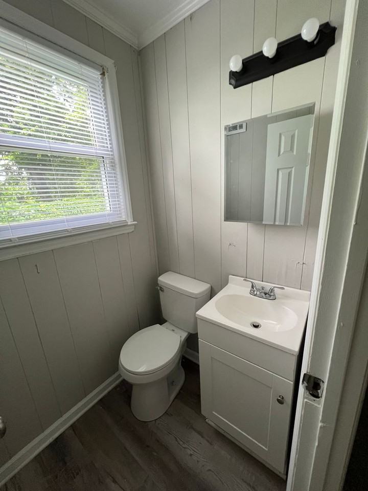 5 Hall St - Photo 4 of 8