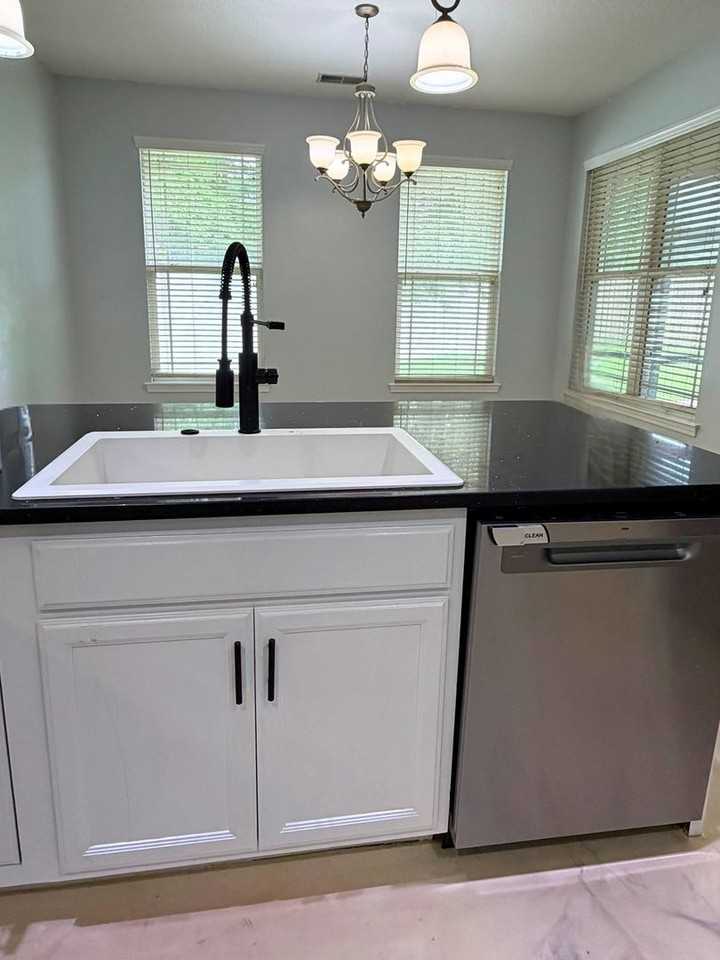 114 Paradise Ct - Photo 7 of 32