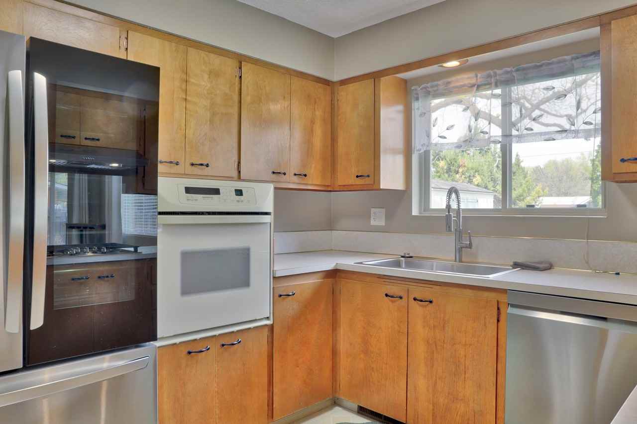 512 W Colorado Ave - Photo 4 of 16