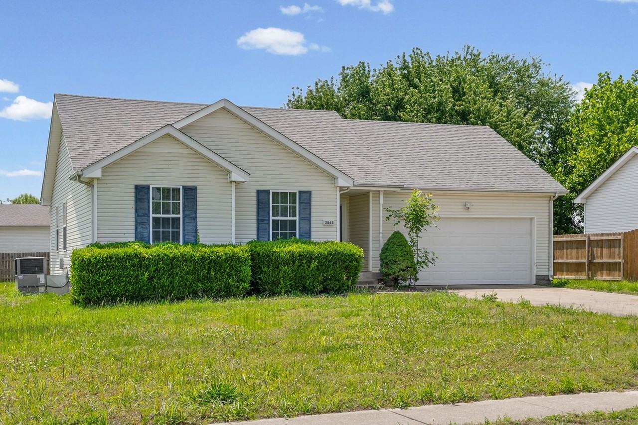 3865 Roscommon Way - Photo 2 of 26