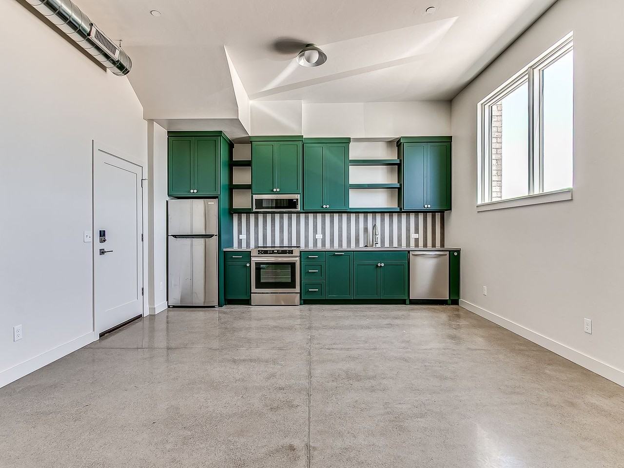 1 month free rent - Photo 5 of 45