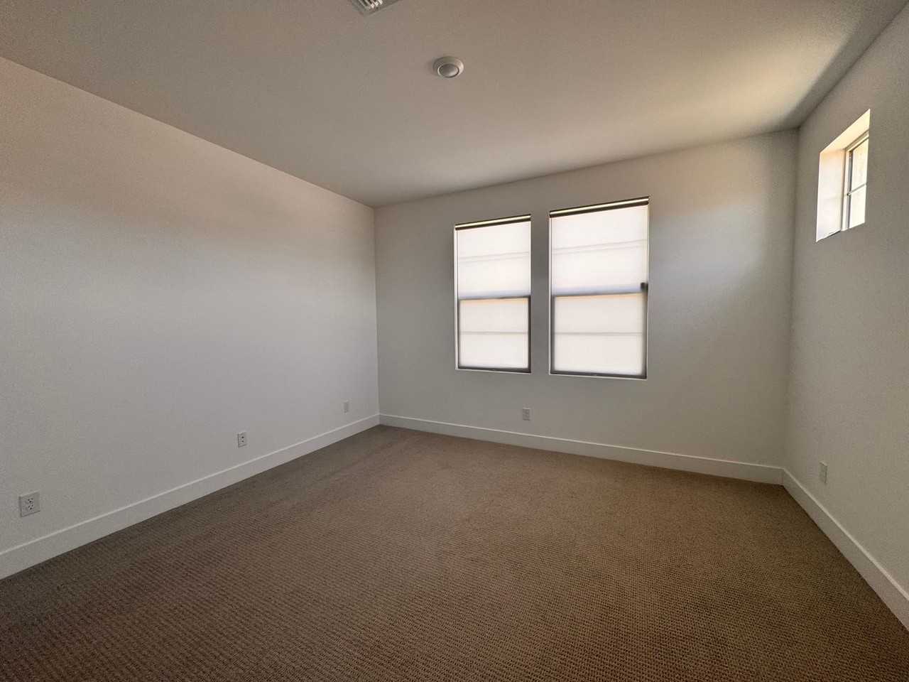 7283 7283 N BLUE SKY DR - Photo 6 of 38