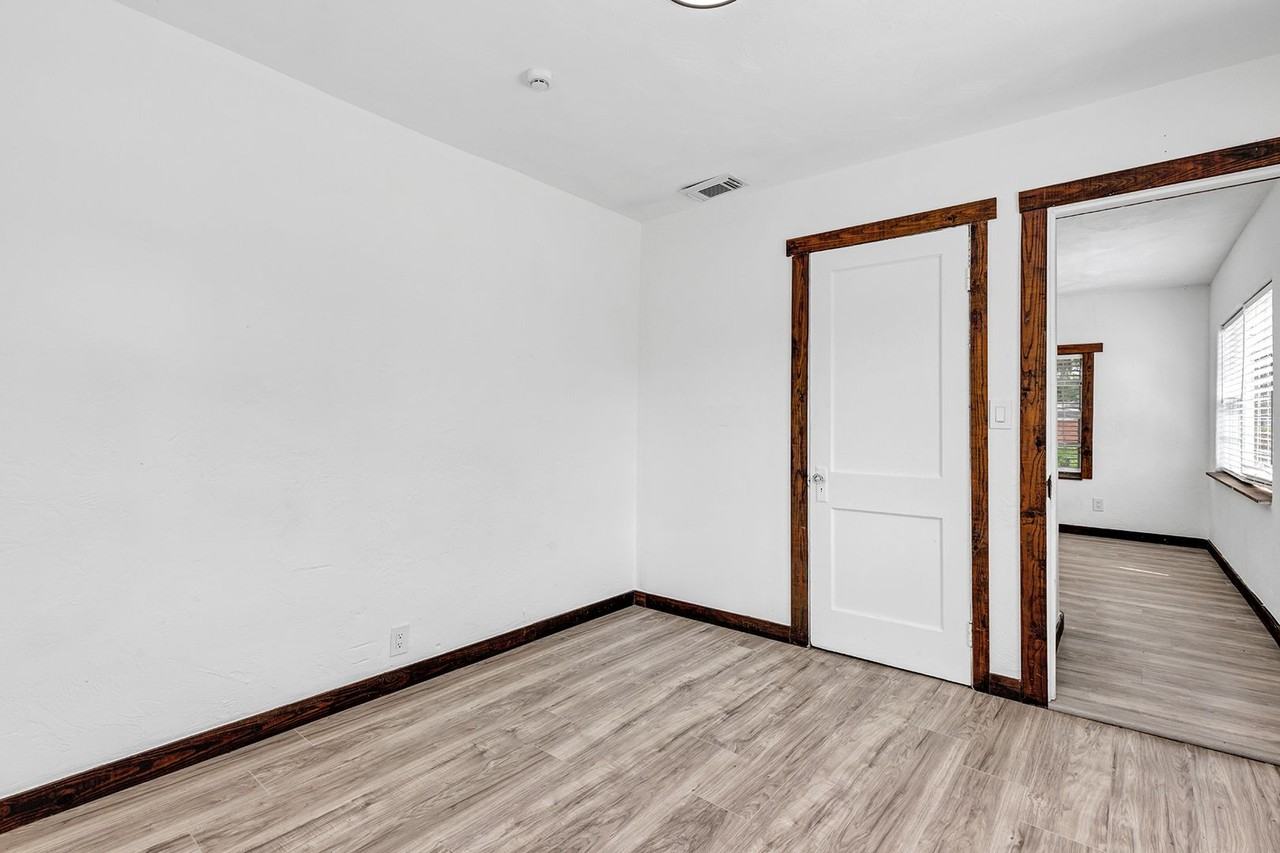 611 Marion St - Photo 5 of 29