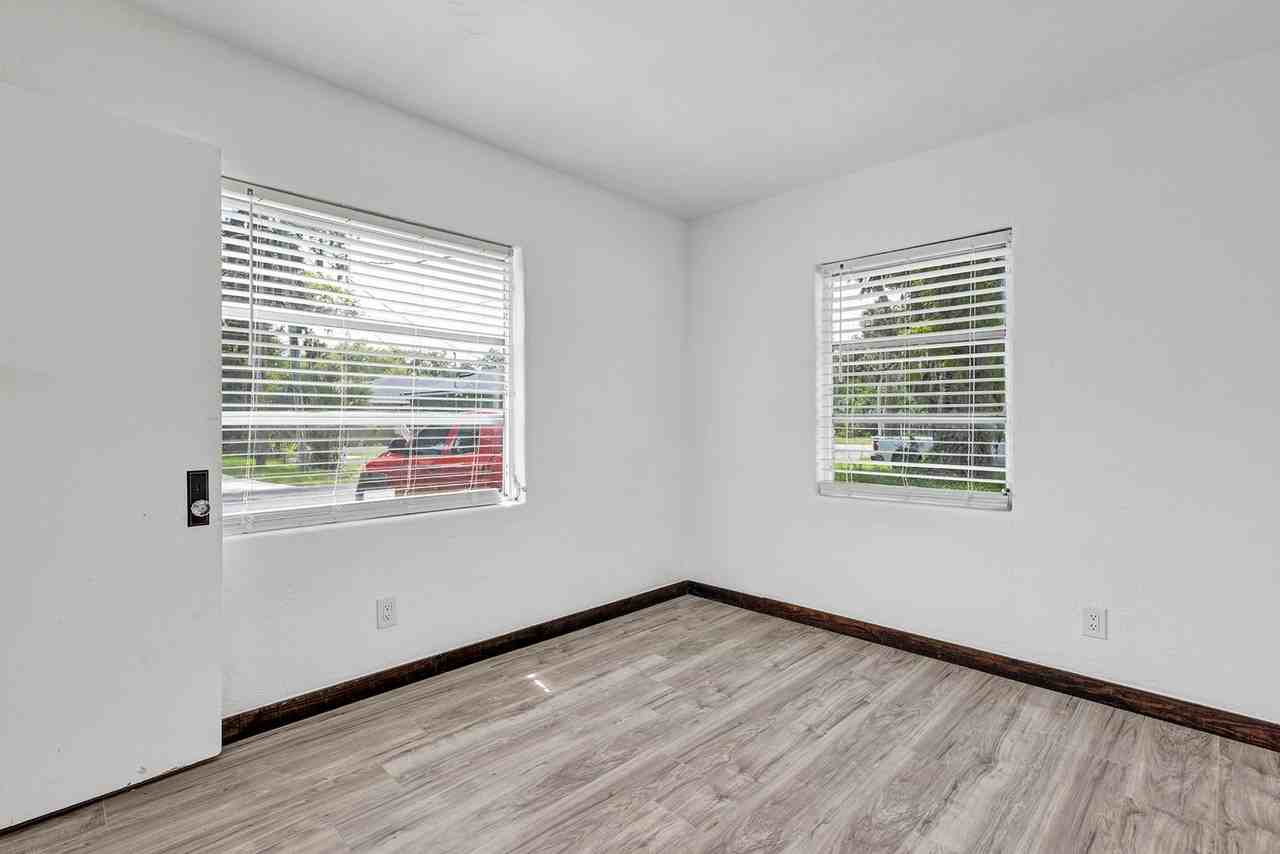 611 Marion St - Photo 7 of 29