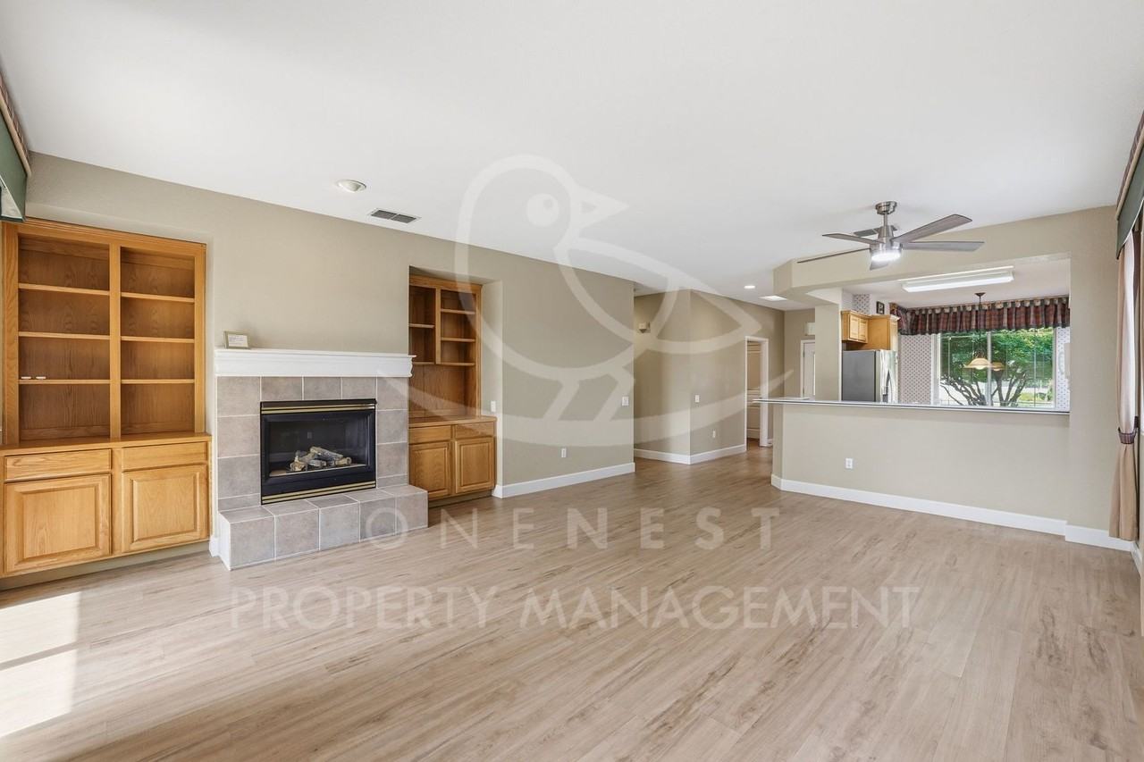 117 Golden Spike Ct - Photo 4 of 19