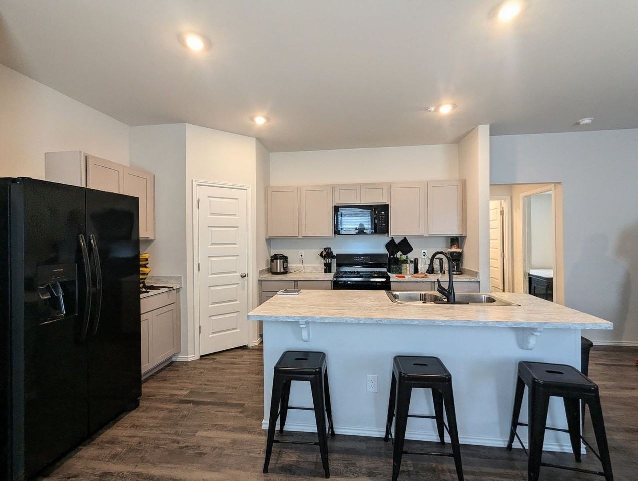 10524 Baled Bermuda Rd - Photo 4 of 12