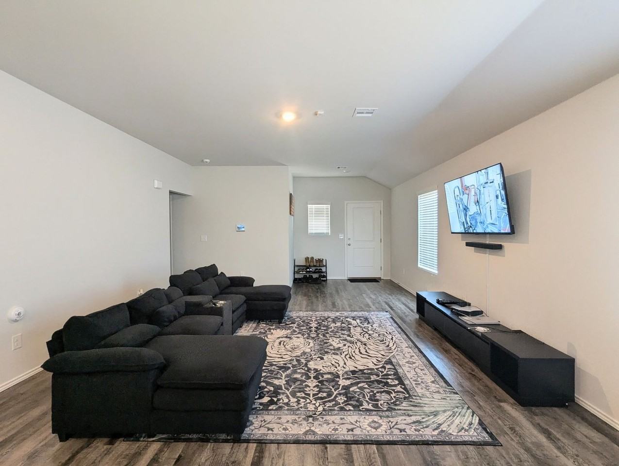 10524 Baled Bermuda Rd - Photo 5 of 12