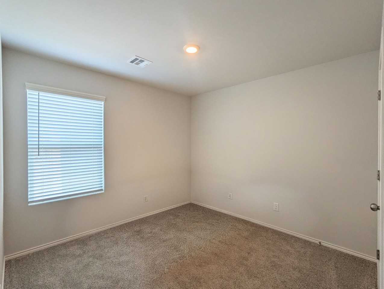 10524 Baled Bermuda Rd - Photo 6 of 12