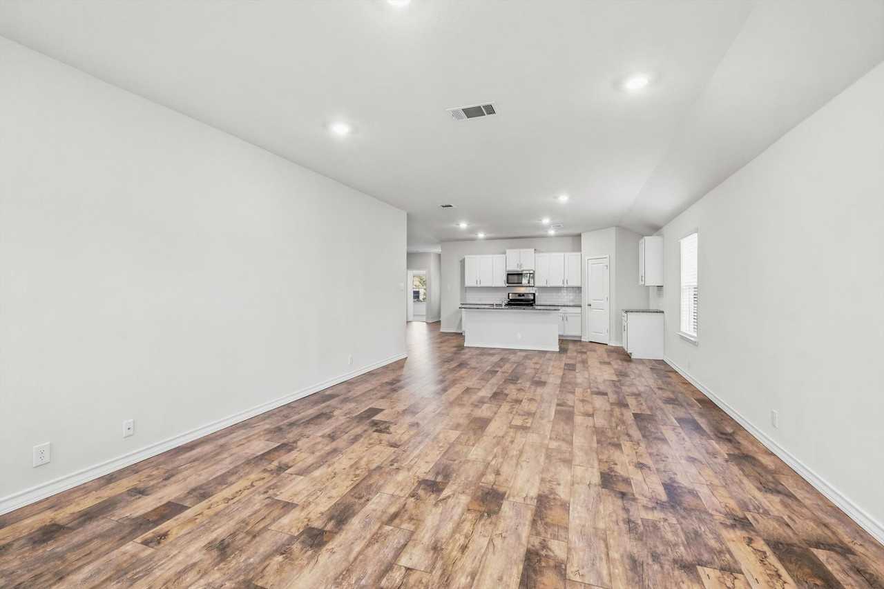 5518 Stormie Keep - Photo 4 of 27