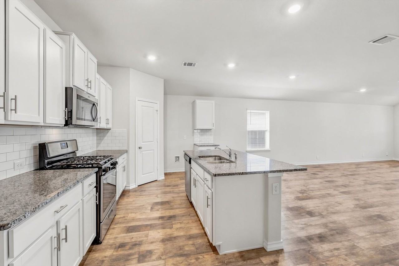5518 Stormie Keep - Photo 5 of 27