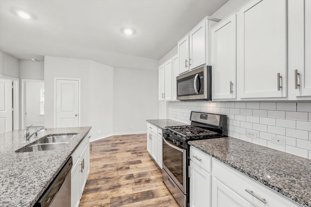 5518 Stormie Keep - Photo 7 of 27