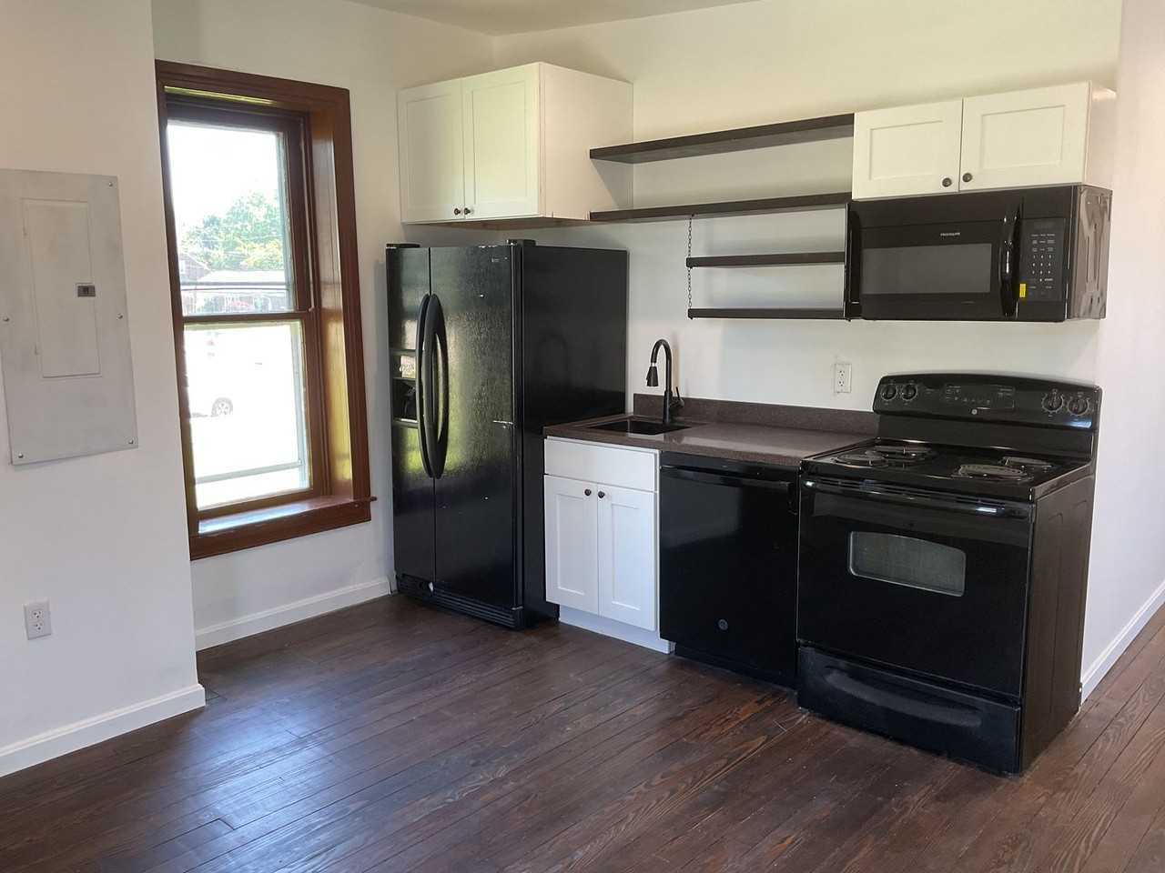 53 E Canal St - Photo 7 of 18