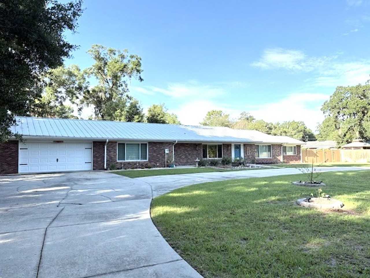 1029 Glenwood Rd - Photo 2 of 35