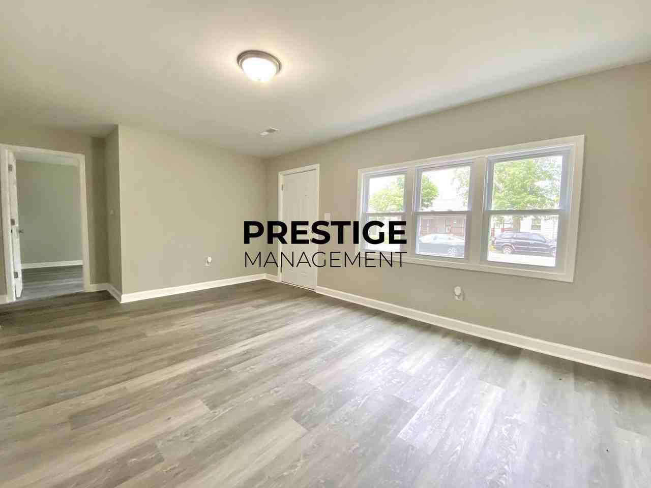4024 Tyler St - Photo 4 of 11