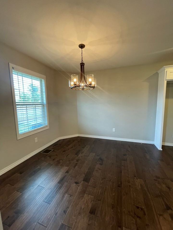 696 N Montego St - Photo 4 of 24