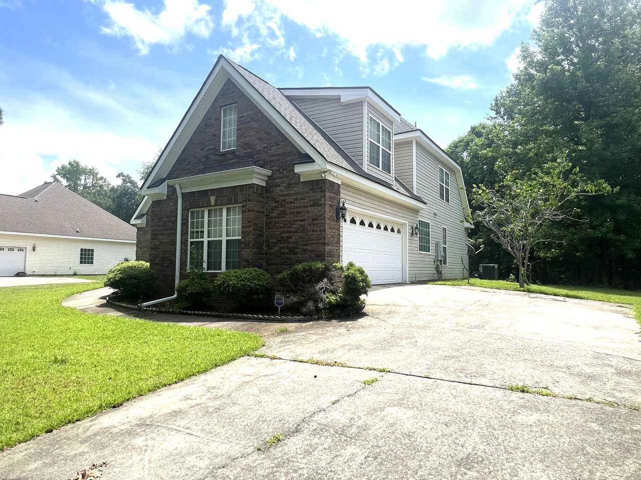 136 Joycliff Cir - Photo 2 of 39