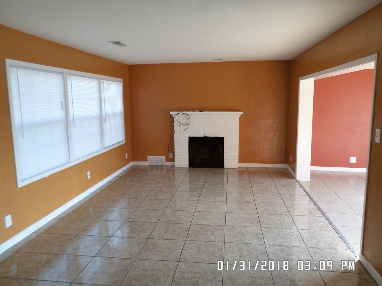 2701 S Watson St - Photo 3 of 9